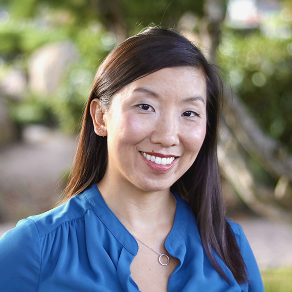 Maggie Moon 氏
